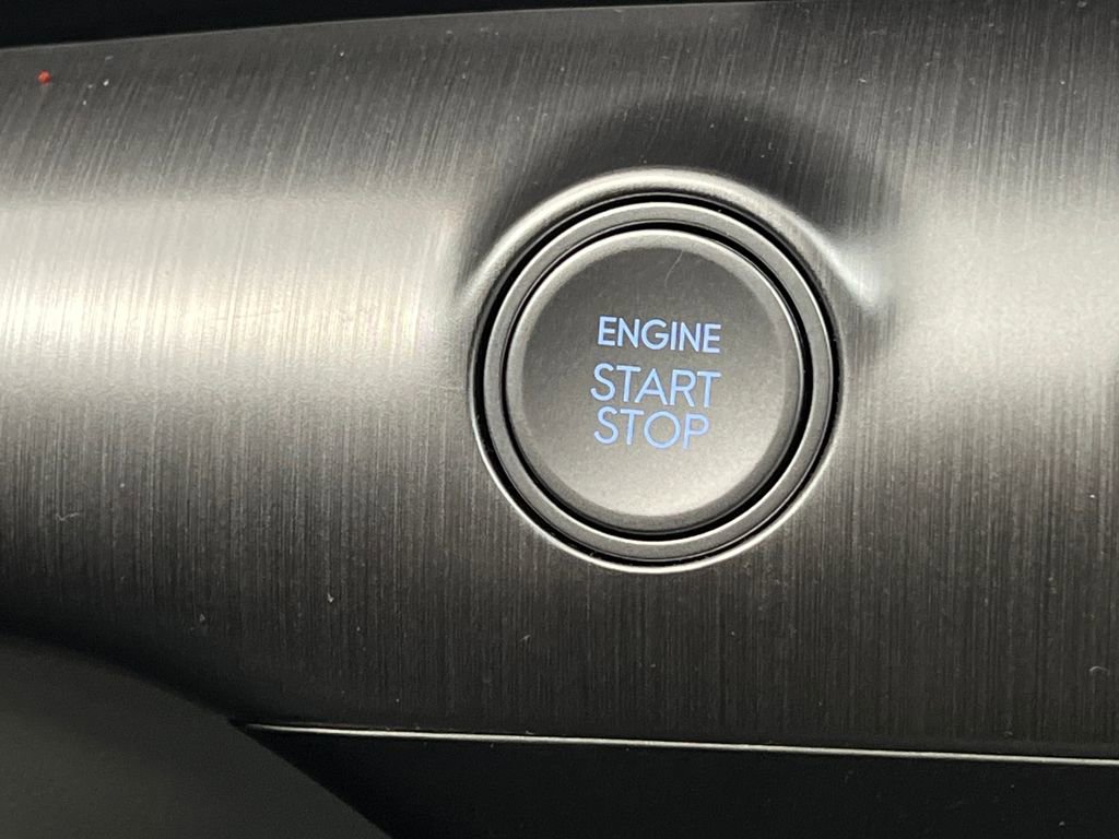 Used 2025 Hyundai Kona SEL FWD image 50