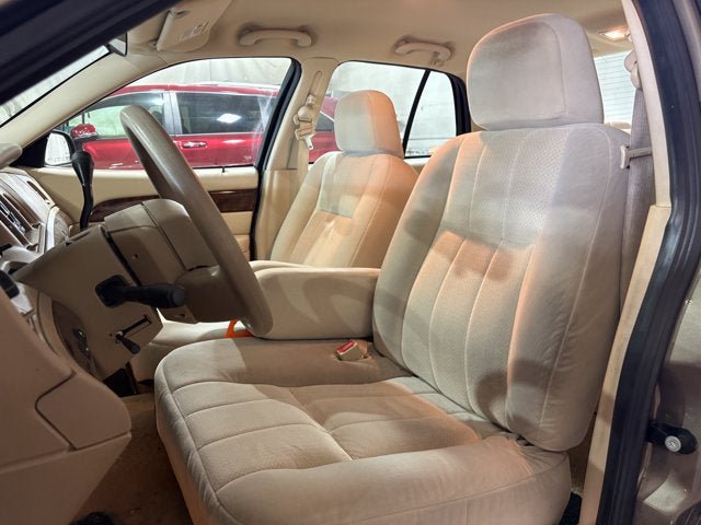 Used 2006 Mercury Grand Marquis GS RWD image 5