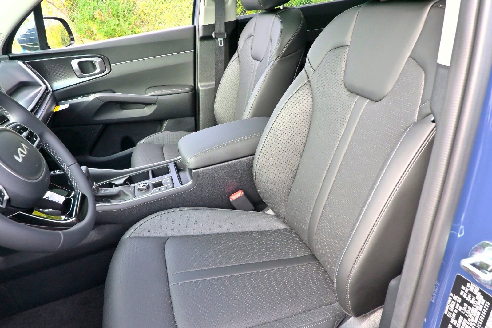 Used 2025 Kia Sorento S w/ Panoramic Sunroof Package image 18