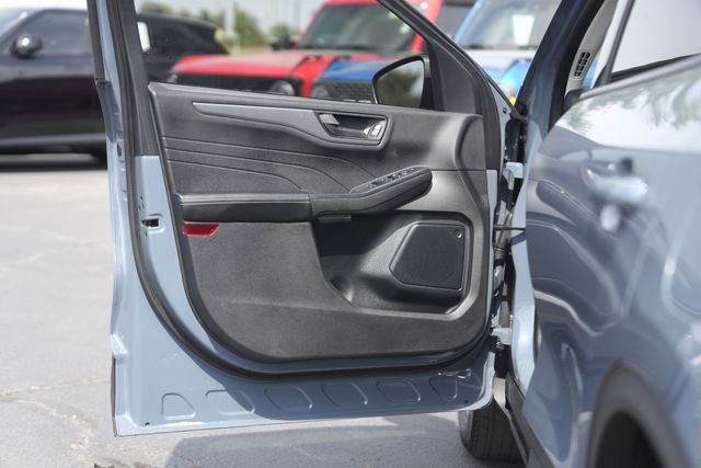Used 2024 Ford Escape Active image 30
