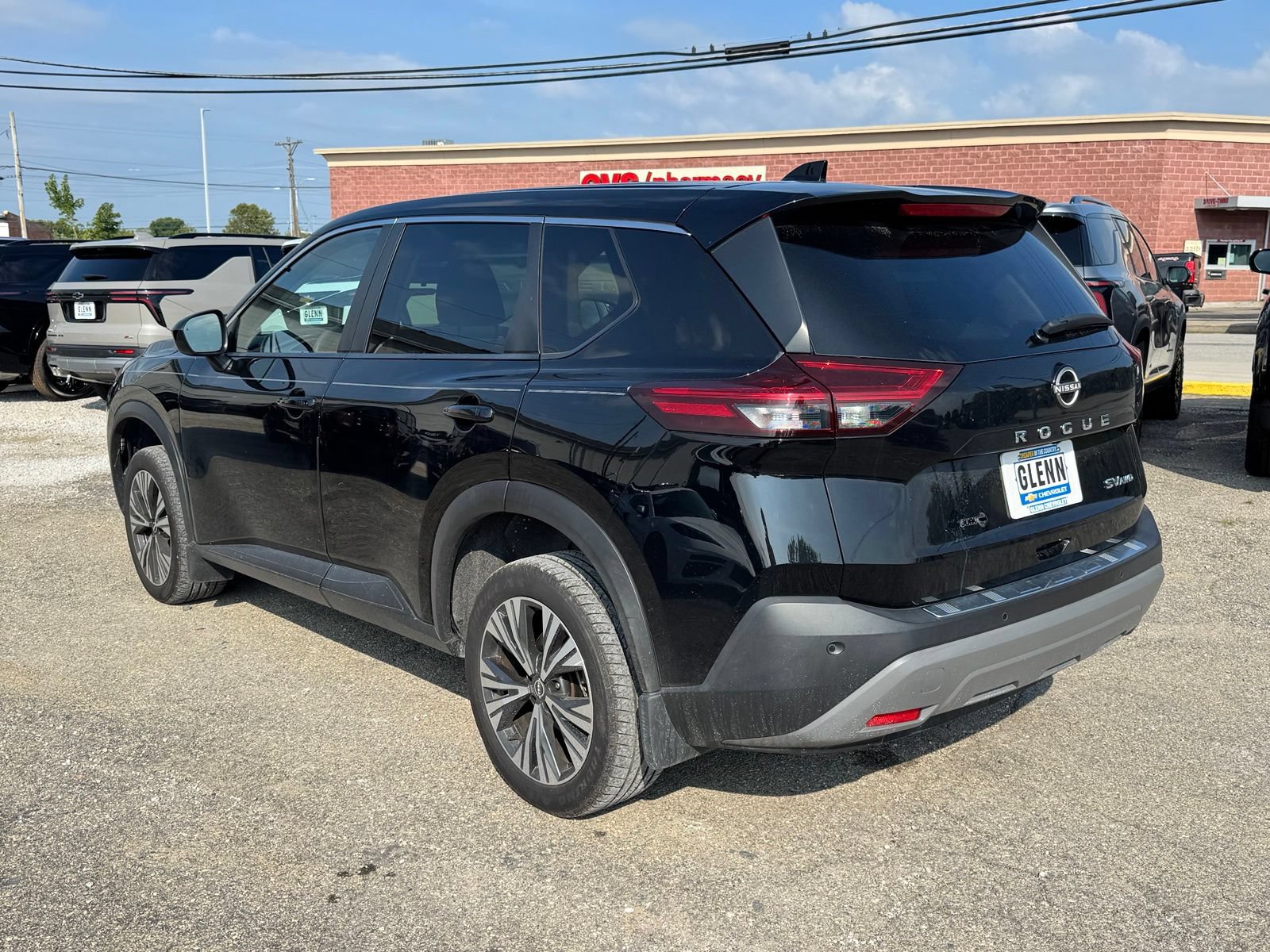 Used 2023 Nissan Rogue SV AWD/4WD image 4