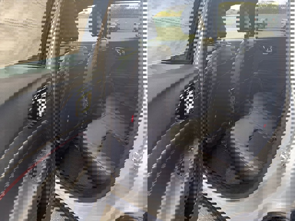 New 2026 Jeep Compass Trailhawk w/ Sun, Sound & Navigation Group image 17