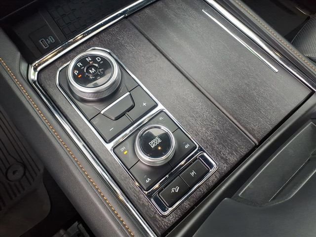 Certified 2024 Ford Expedition Platinum image 22