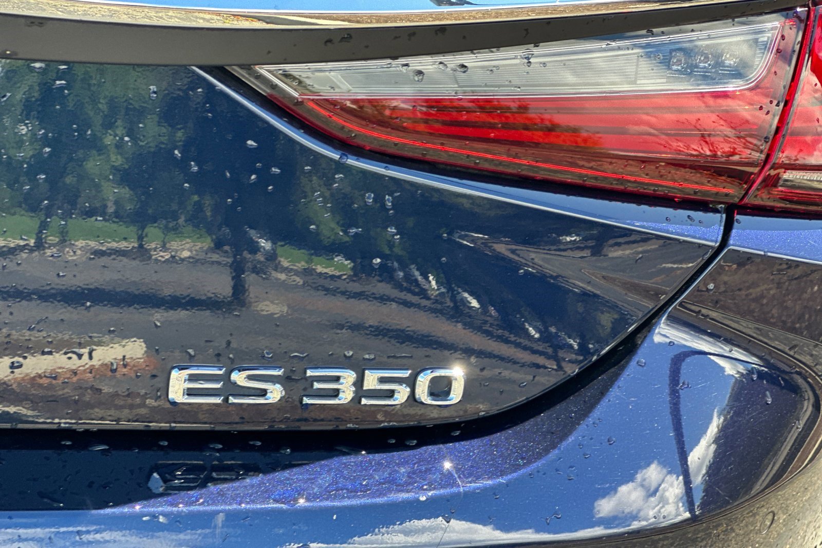 Certified 2022 Lexus ES 350 w/ Premium Package image 35