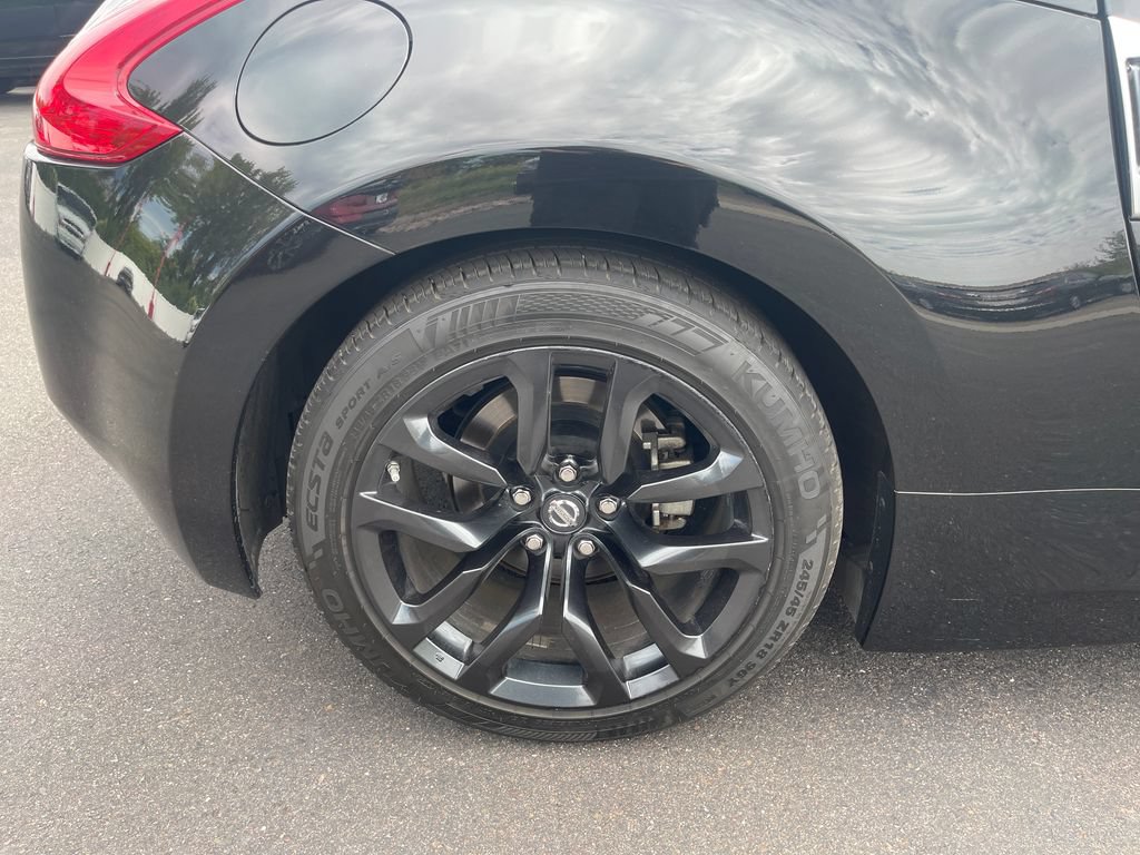 Used 2017 Nissan 370Z Touring RWD image 13