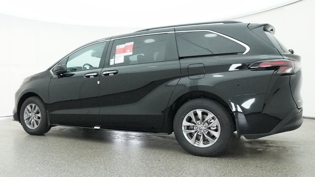 New 2026 Toyota Sienna XLE FWD image 20