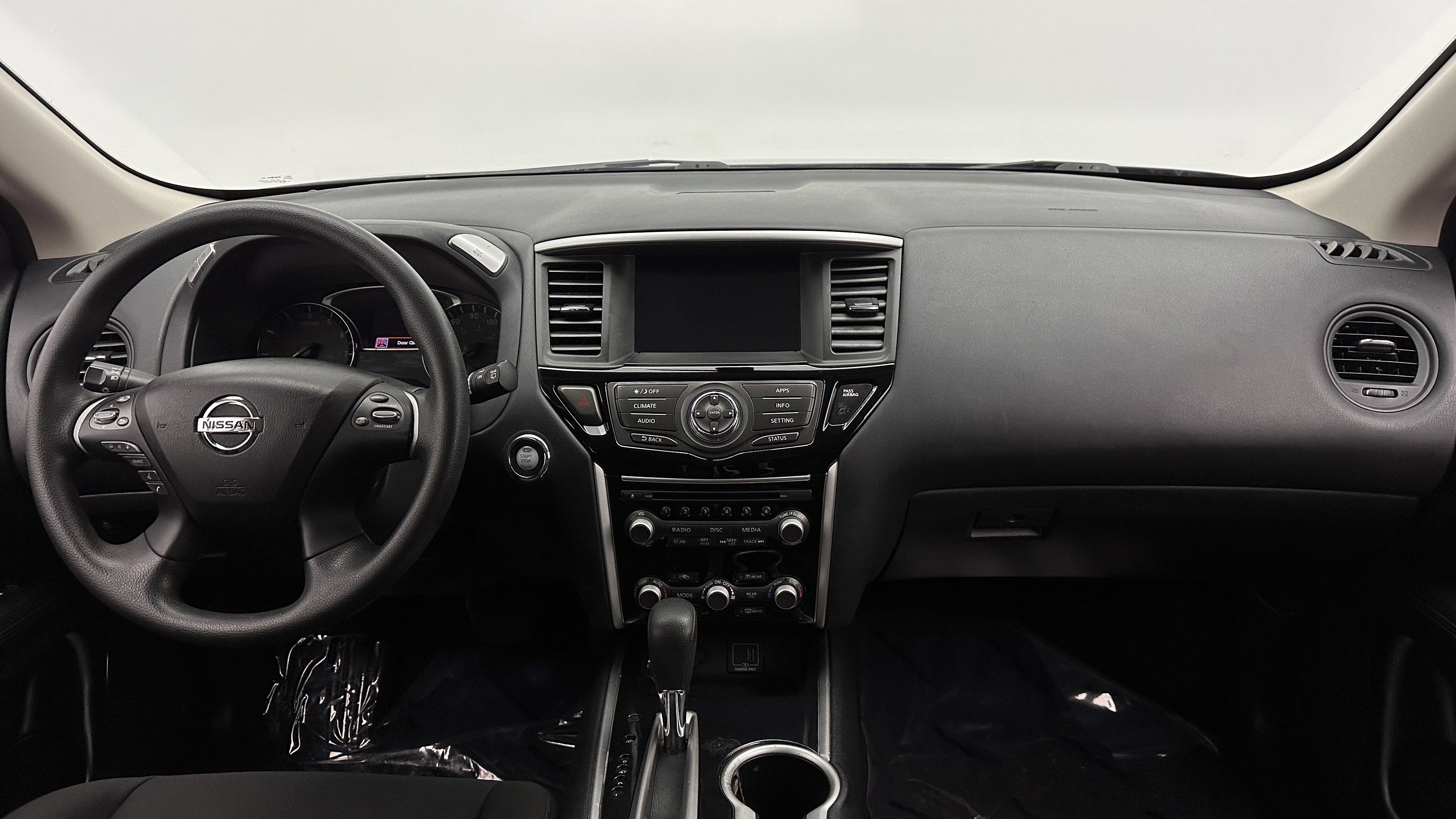 Used 2020 Nissan Pathfinder S FWD image 26