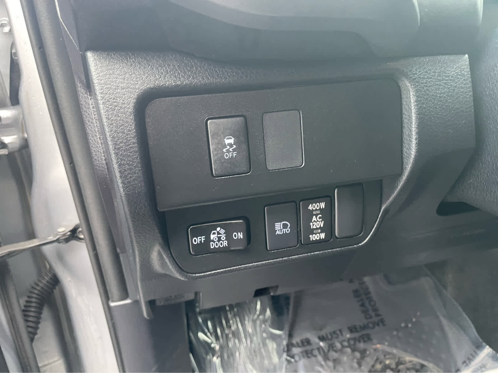 Used 2020 Toyota Tacoma TRD Off-Road w/ Technology Package image 13