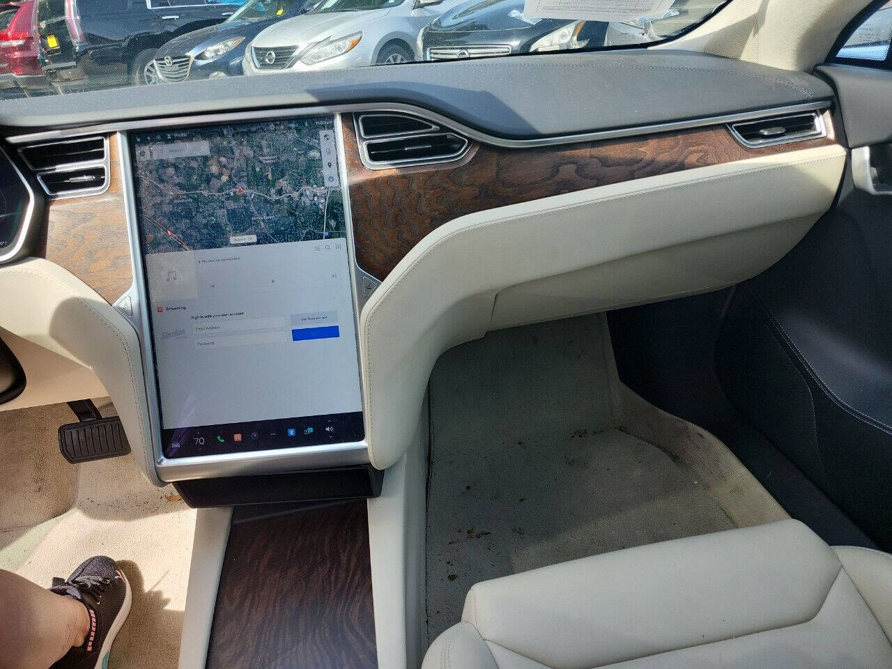 Used 2017 Tesla Model S 60 RWD image 13