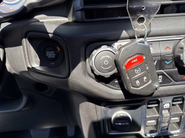 Used 2025 Jeep Wrangler Unlimited Sport AWD/4WD image 43