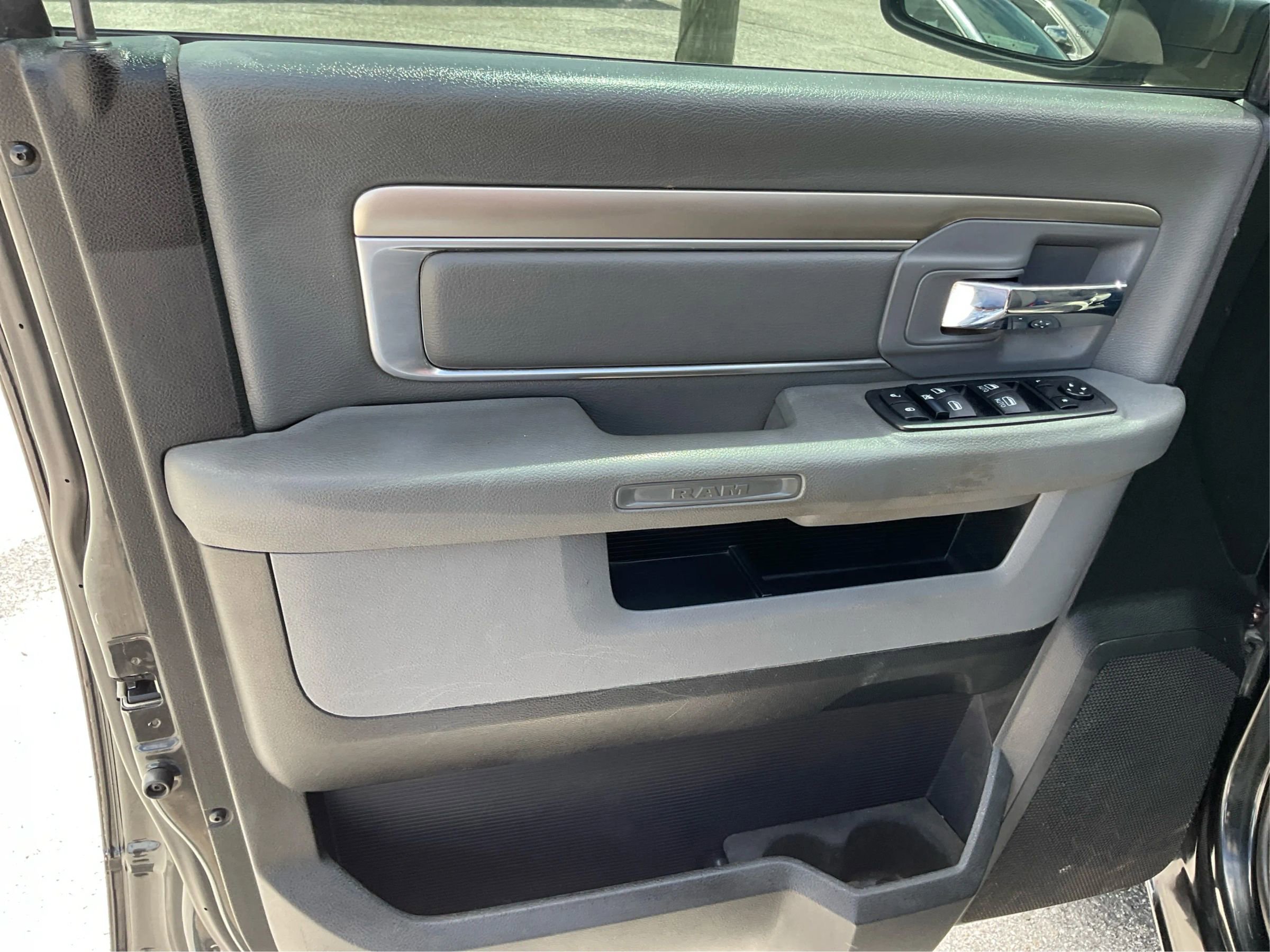 Used 2016 RAM 1500 Big Horn RWD image 17