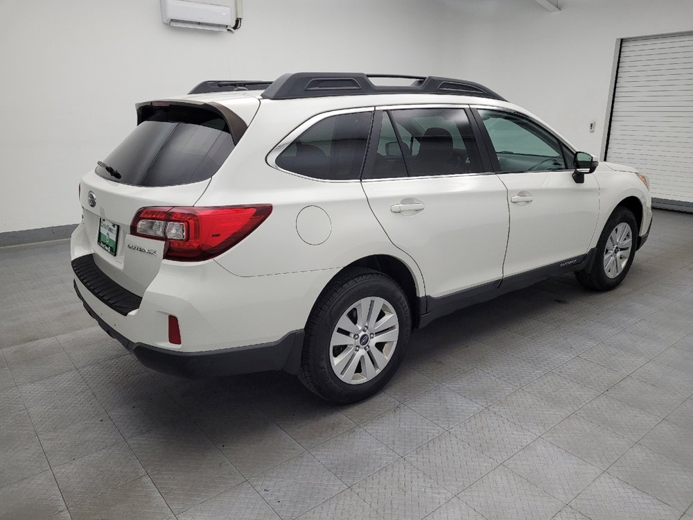 Used 2015 Subaru Outback 2.5i Premium image 10