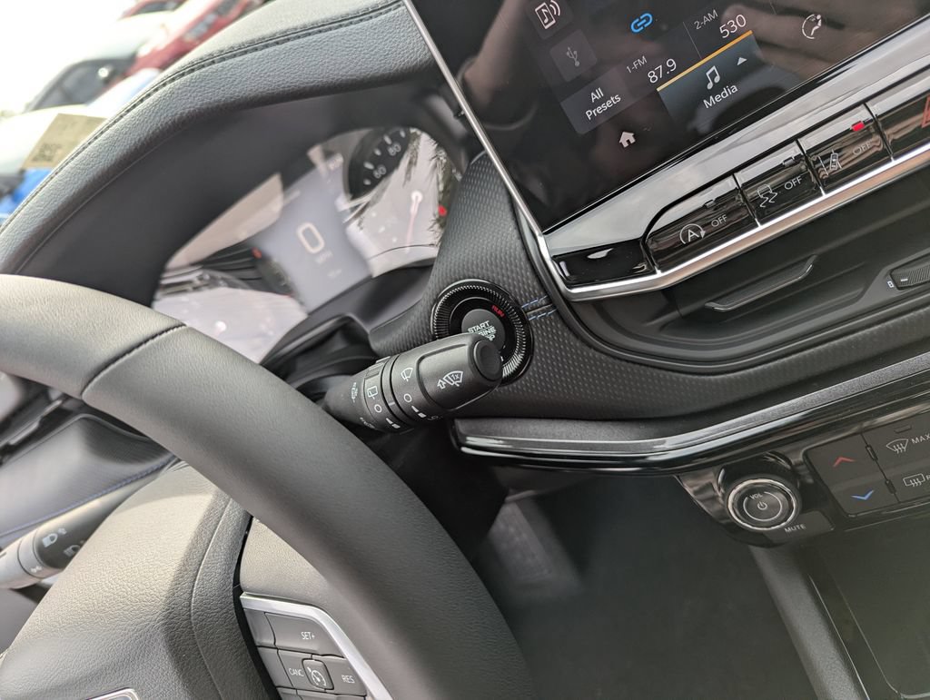 New 2026 Jeep Compass Latitude AWD/4WD image 24