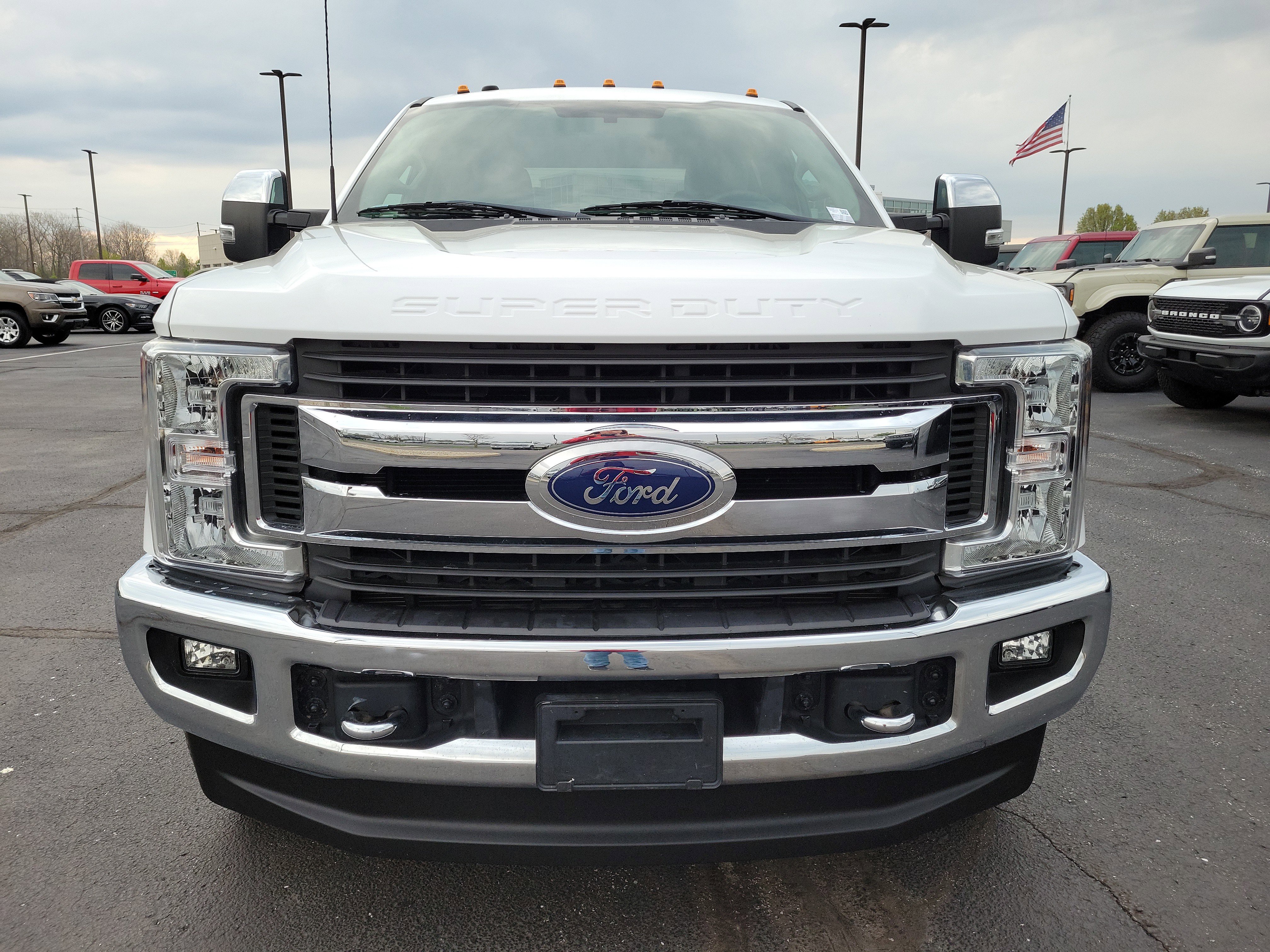 Used 2019 Ford F250 XLT w/ XLT Premium Package image 6