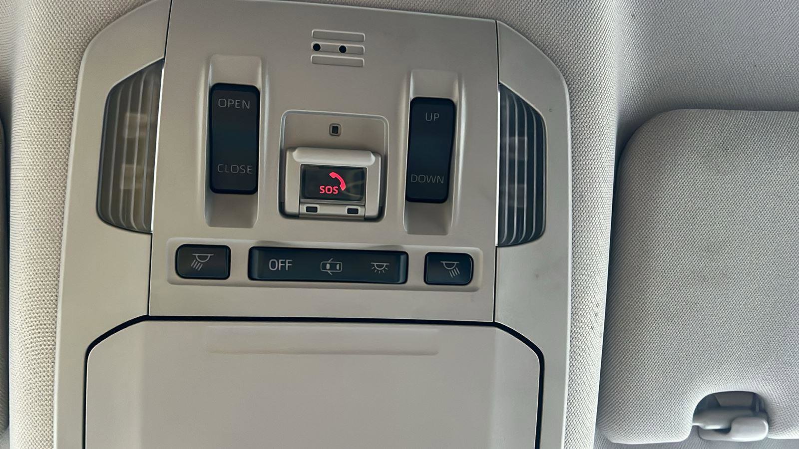 Used 2020 Toyota Highlander Limited image 33