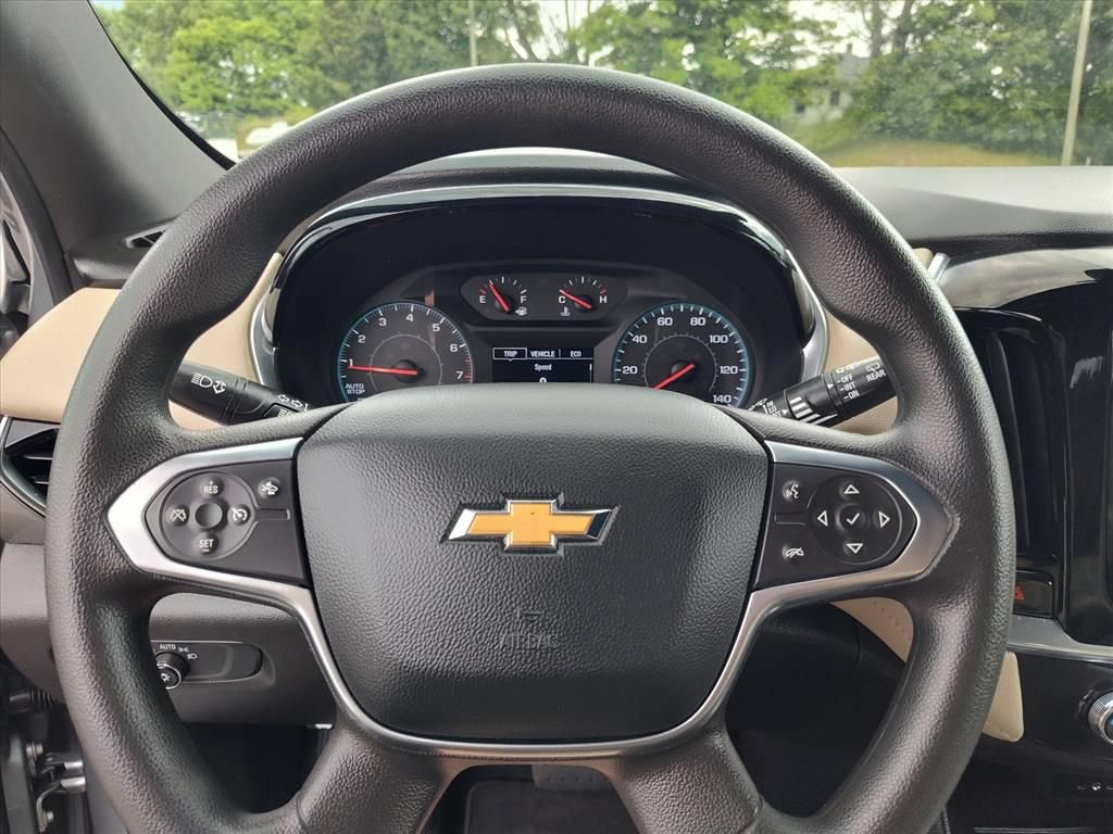 Used 2023 Chevrolet Traverse LS w/ Safety Package AWD/4WD image 14