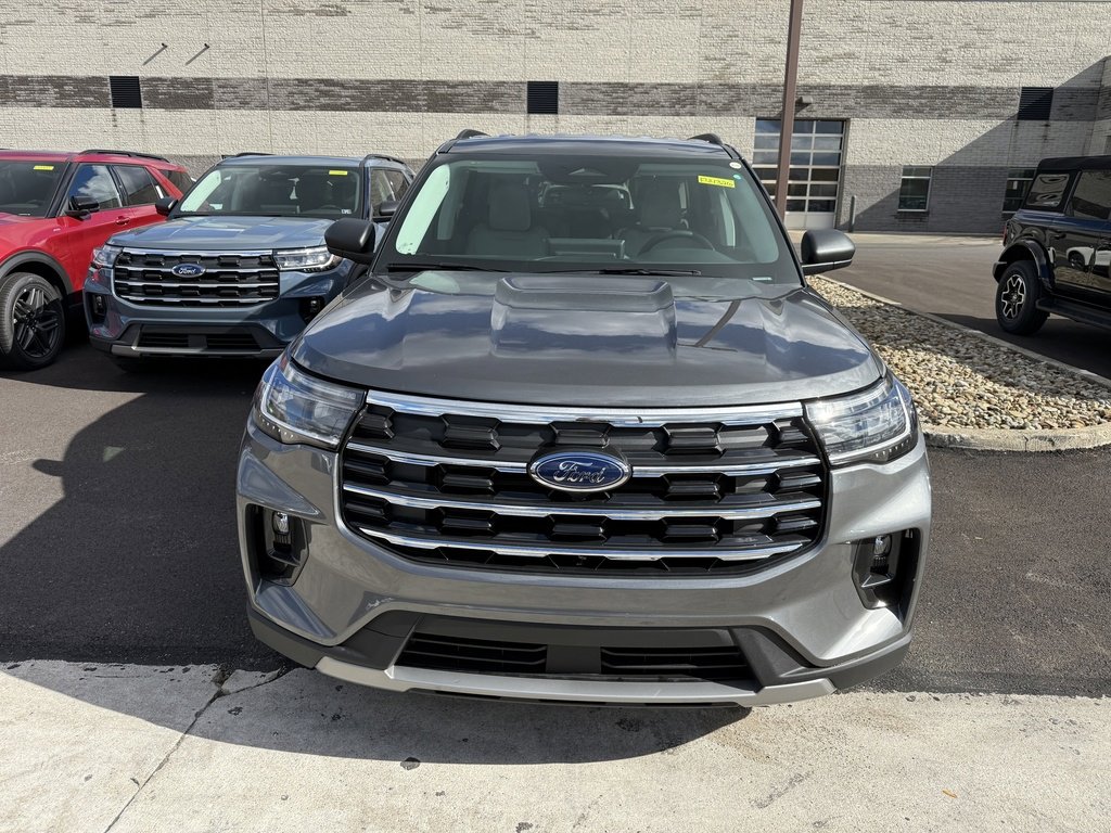 New 2026 Ford Explorer Active w/ Active Comfort Package image 2