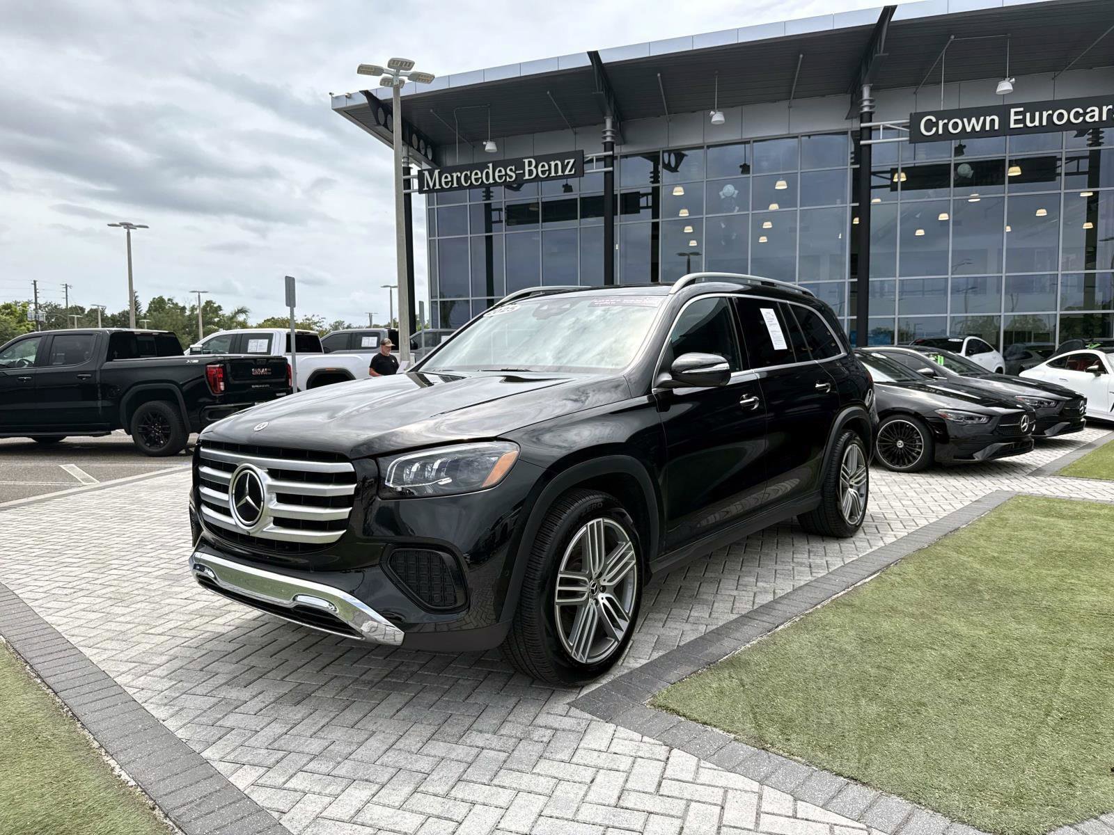 Certified 2025 Mercedes-Benz GLS 450 4MATIC image 2