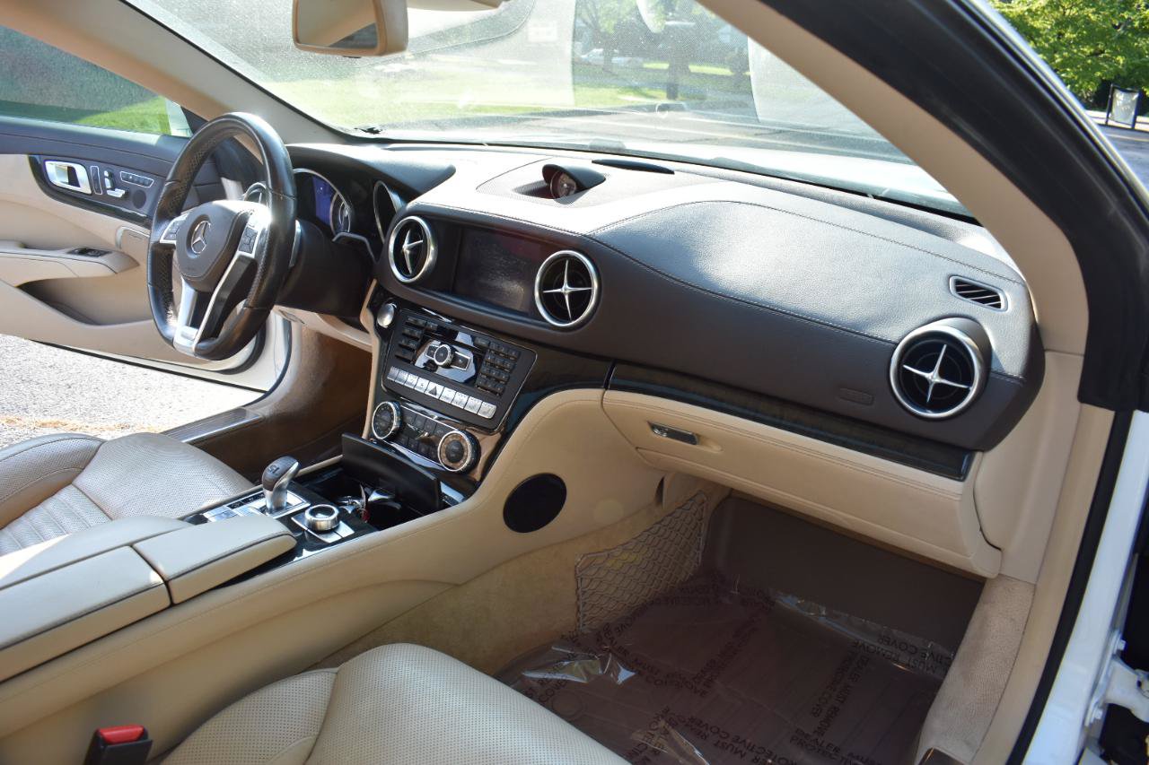 Used 2016 Mercedes-Benz SL 550 image 27