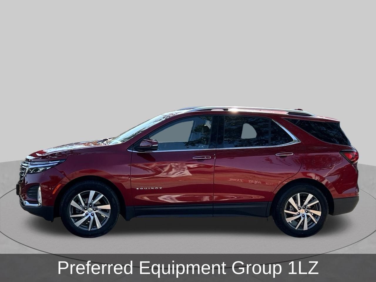 Used 2023 Chevrolet Equinox Premier FWD image 2
