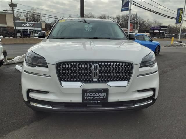 New 2024 Lincoln Aviator AWD w/ Premium Package image 2