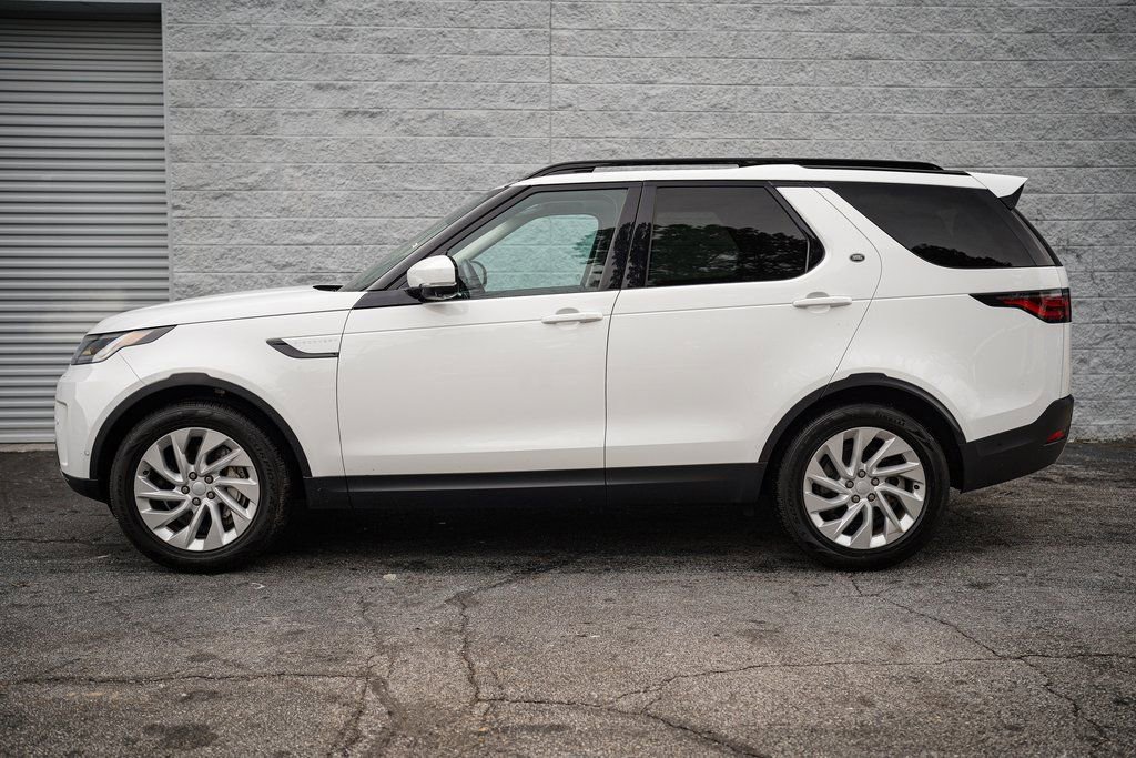 Used 2023 Land Rover Discovery S image 9