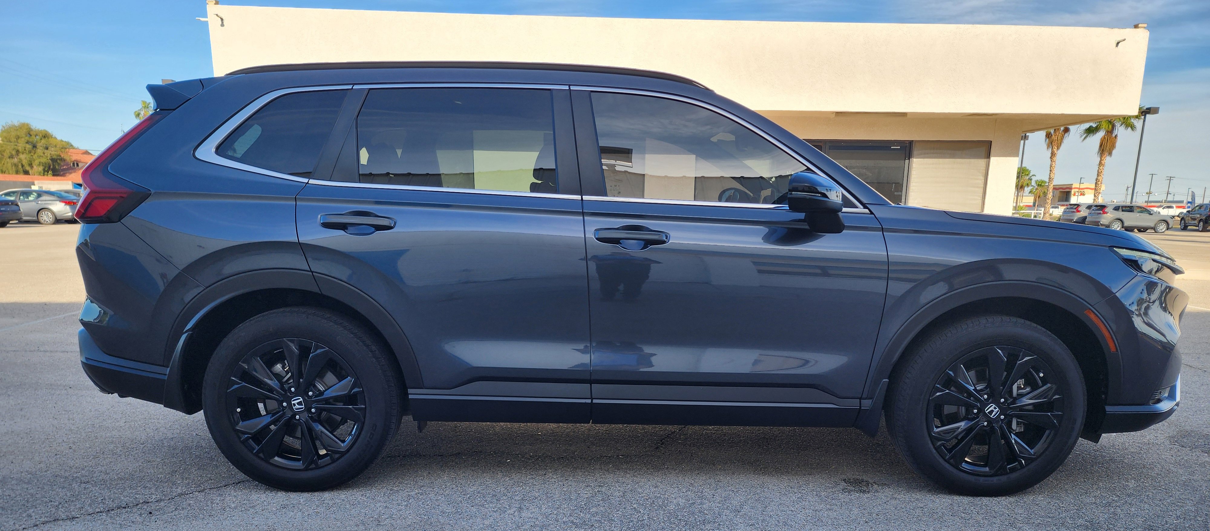 Used 2024 Honda CR-V Sport Touring image 4