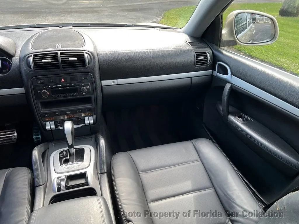 Used 2005 Porsche Cayenne S image 8