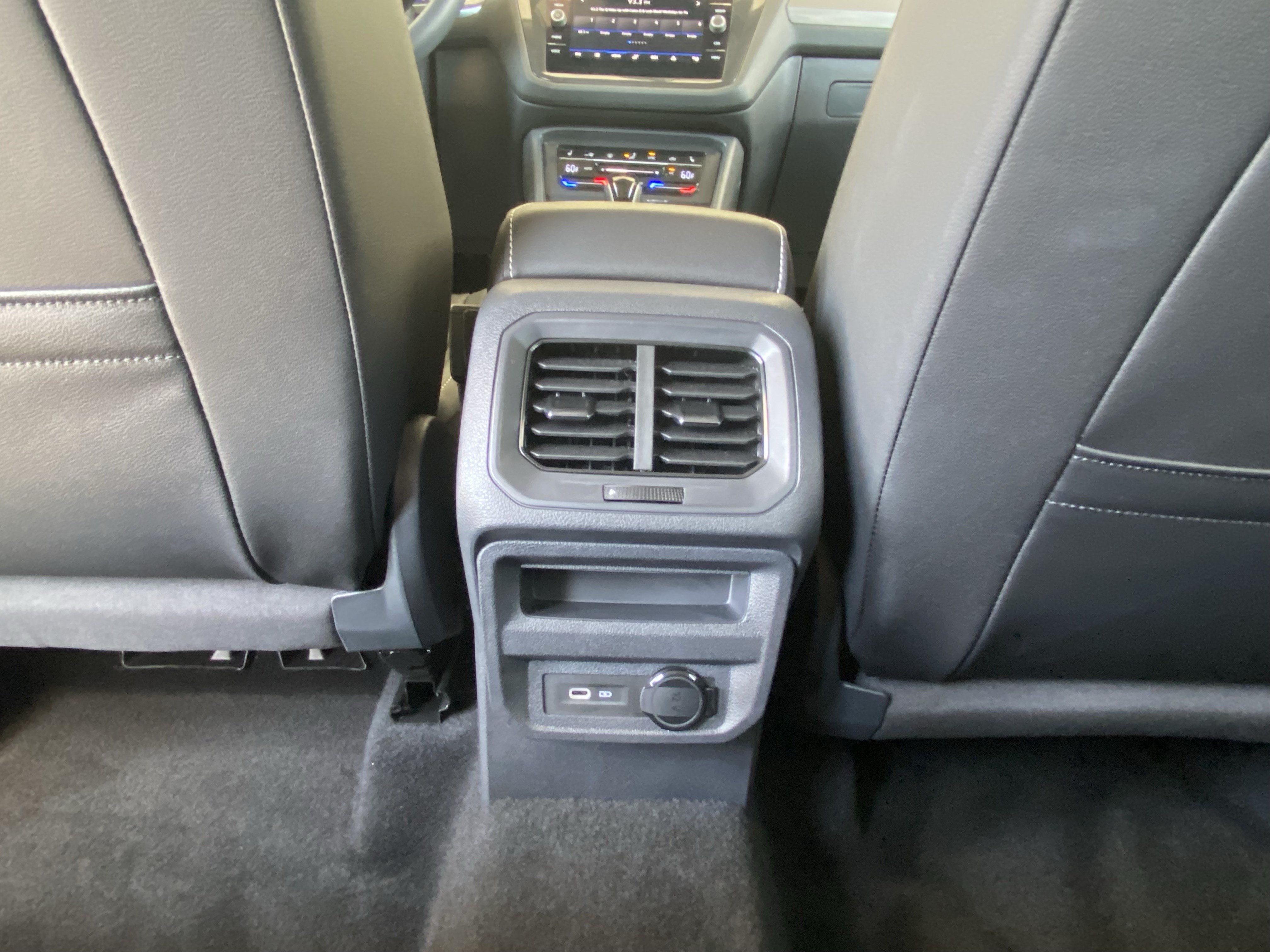 Certified 2023 Volkswagen Tiguan SE AWD/4WD image 39