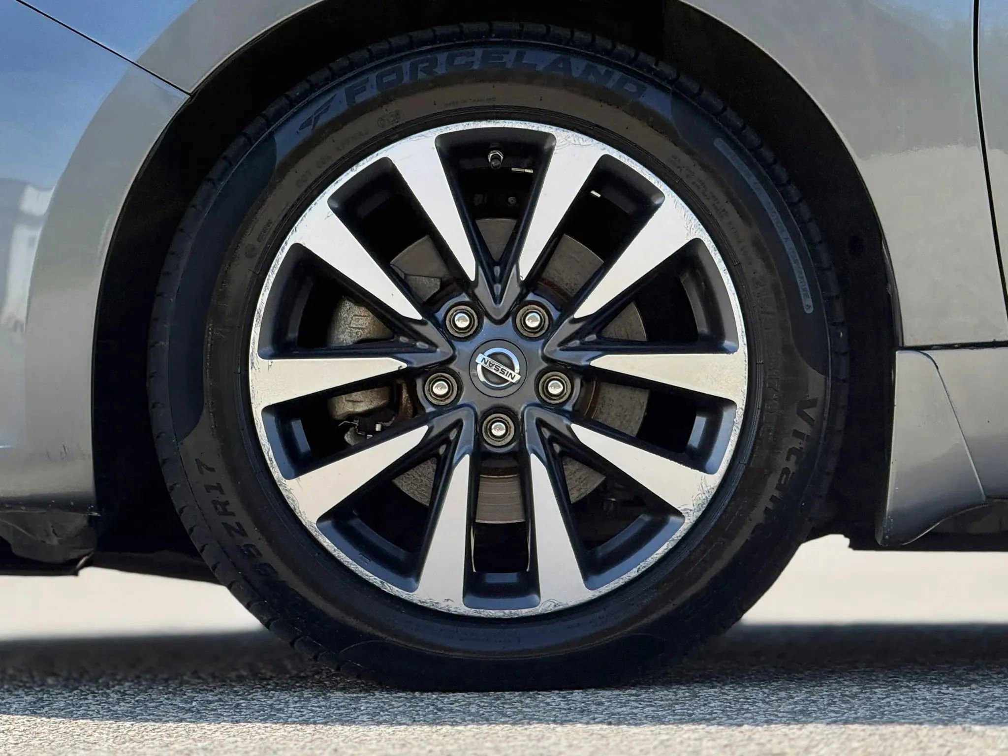 Used 2017 Nissan Altima 2.5 SL w/ Moonroof Package FWD image 30