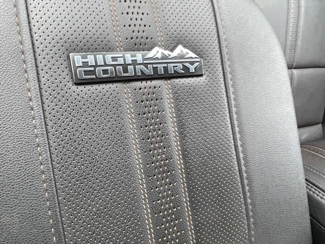 Used 2025 Chevrolet Silverado 3500 High Country w/ High Country Premium Package AWD/4WD image 25