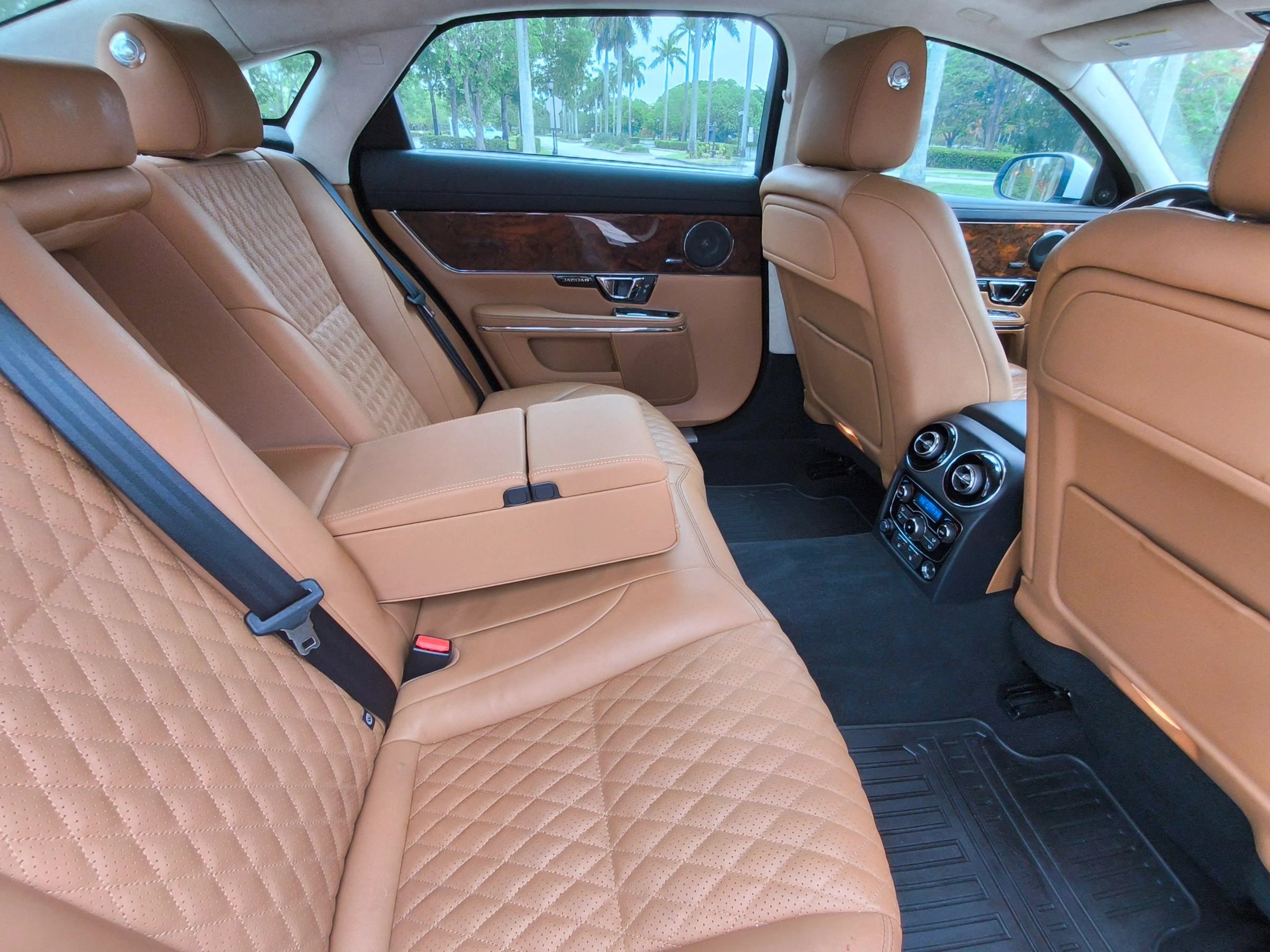 Used 2019 Jaguar XJ L Portfolio RWD image 36