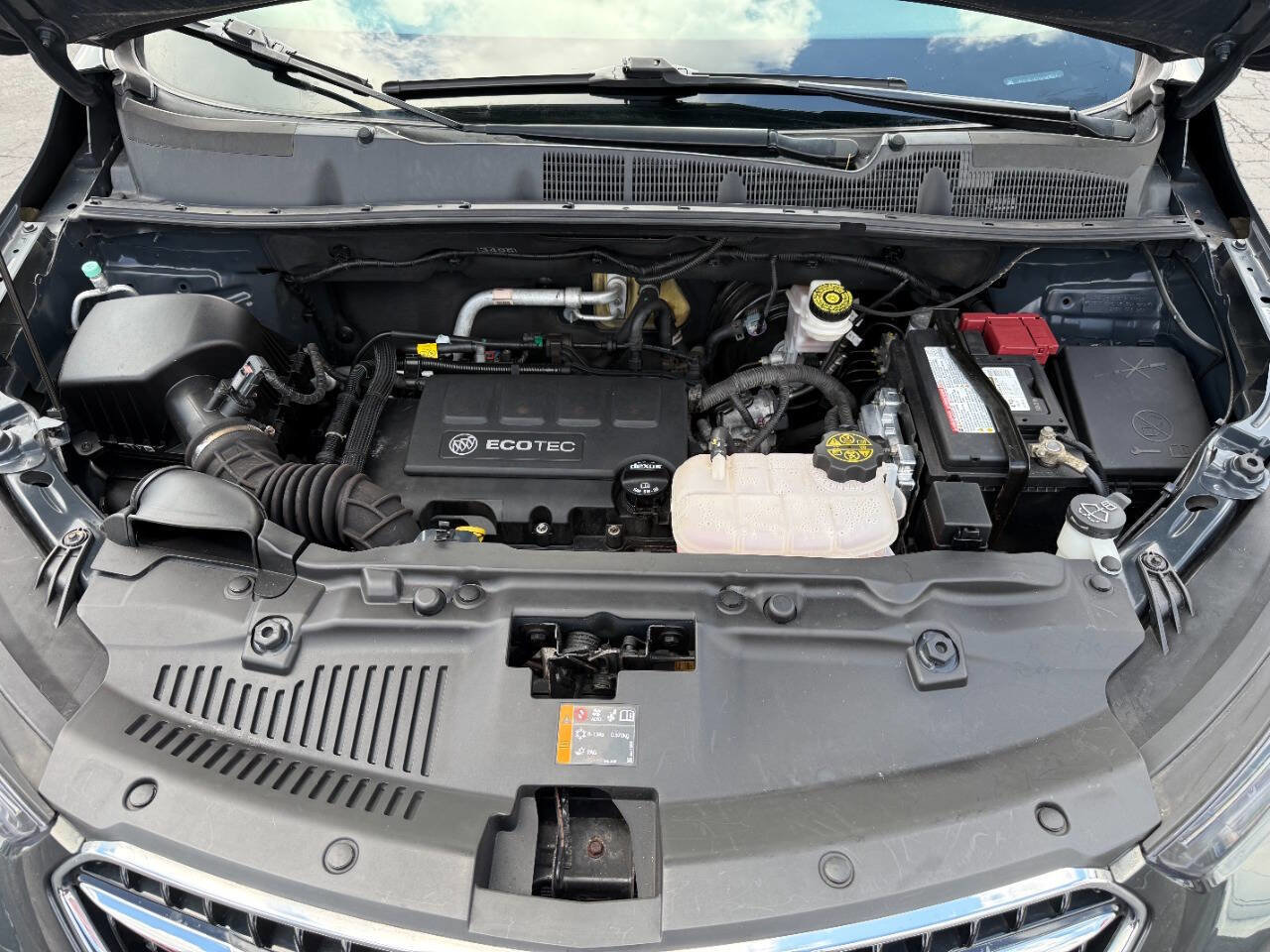 Used 2018 Buick Encore Essence w/ Experience Buick Package AWD/4WD image 28