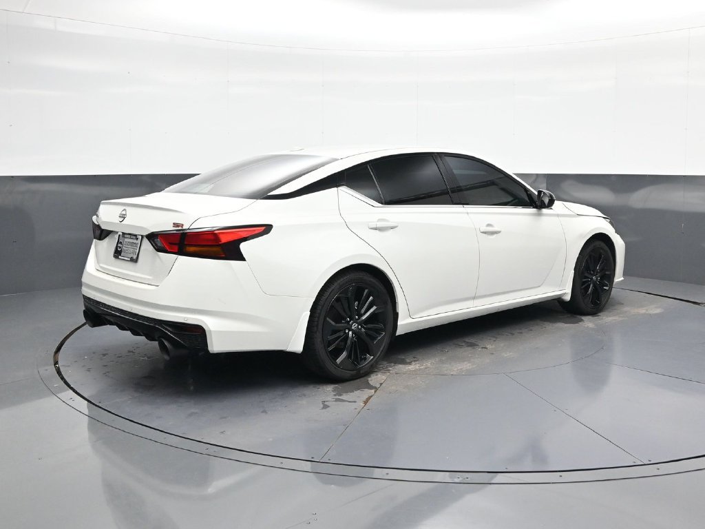 Used 2025 Nissan Altima 2.5 SR w/ SR Premium Package FWD image 10