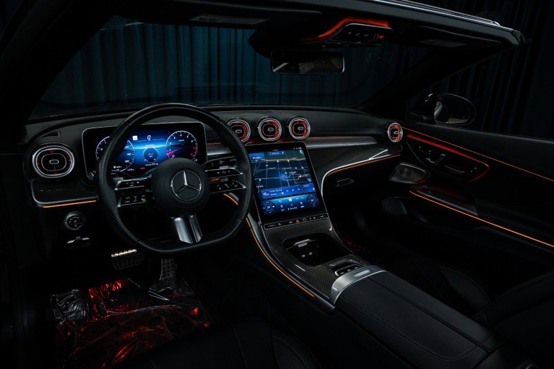 Used 2025 Mercedes-Benz CLE 300 4MATIC Cabriolet image 18