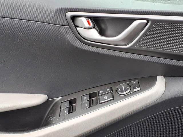 Used 2021 Hyundai Ioniq SE FWD image 17