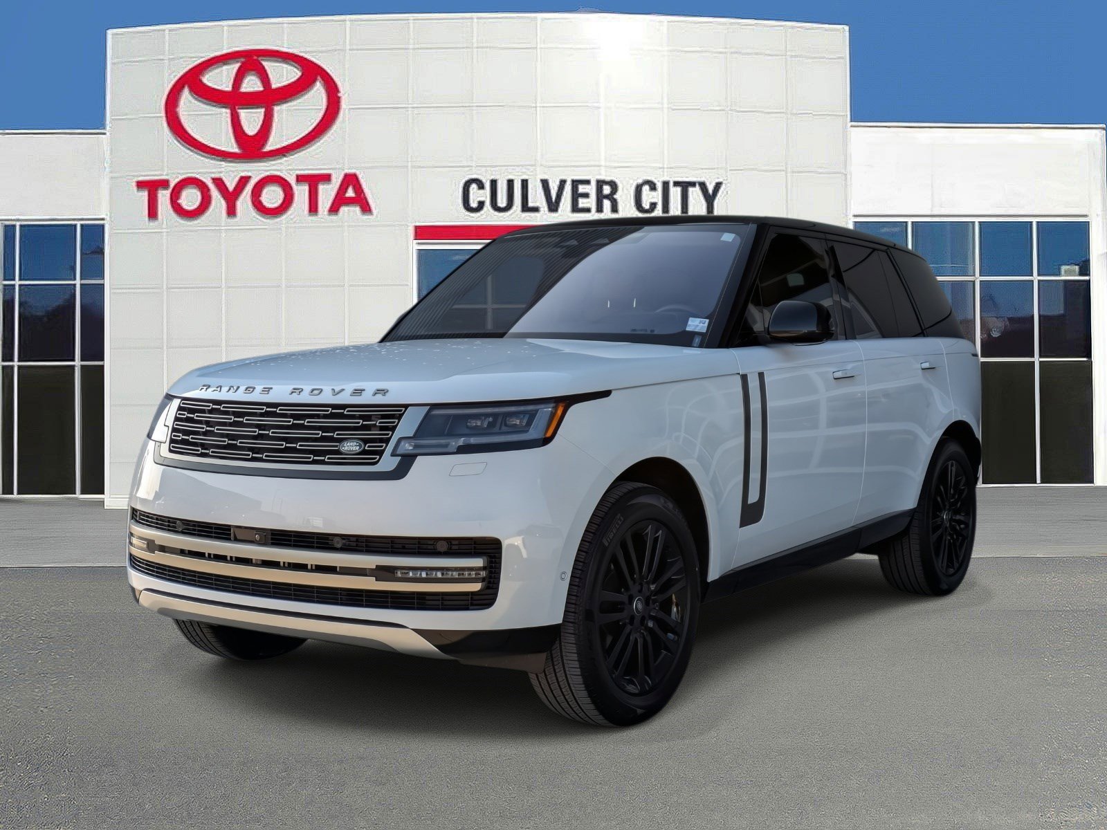 Used 2023 Land Rover Range Rover SE