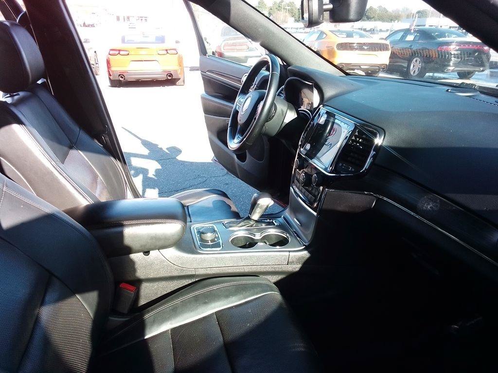 Used 2021 Jeep Grand Cherokee Limited AWD/4WD image 17