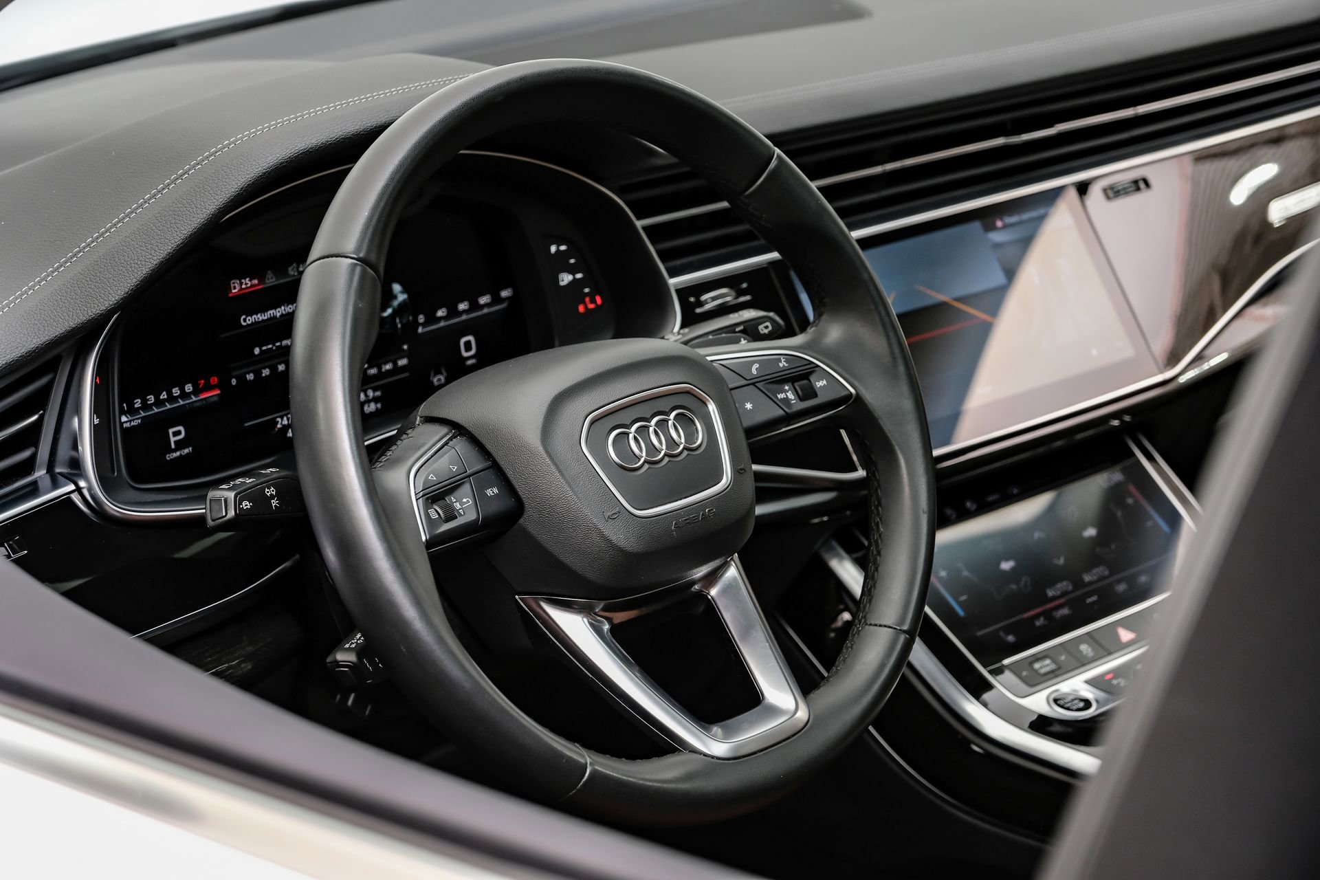 Used 2023 Audi Q7 3.0T Premium w/ Convenience Package image 20