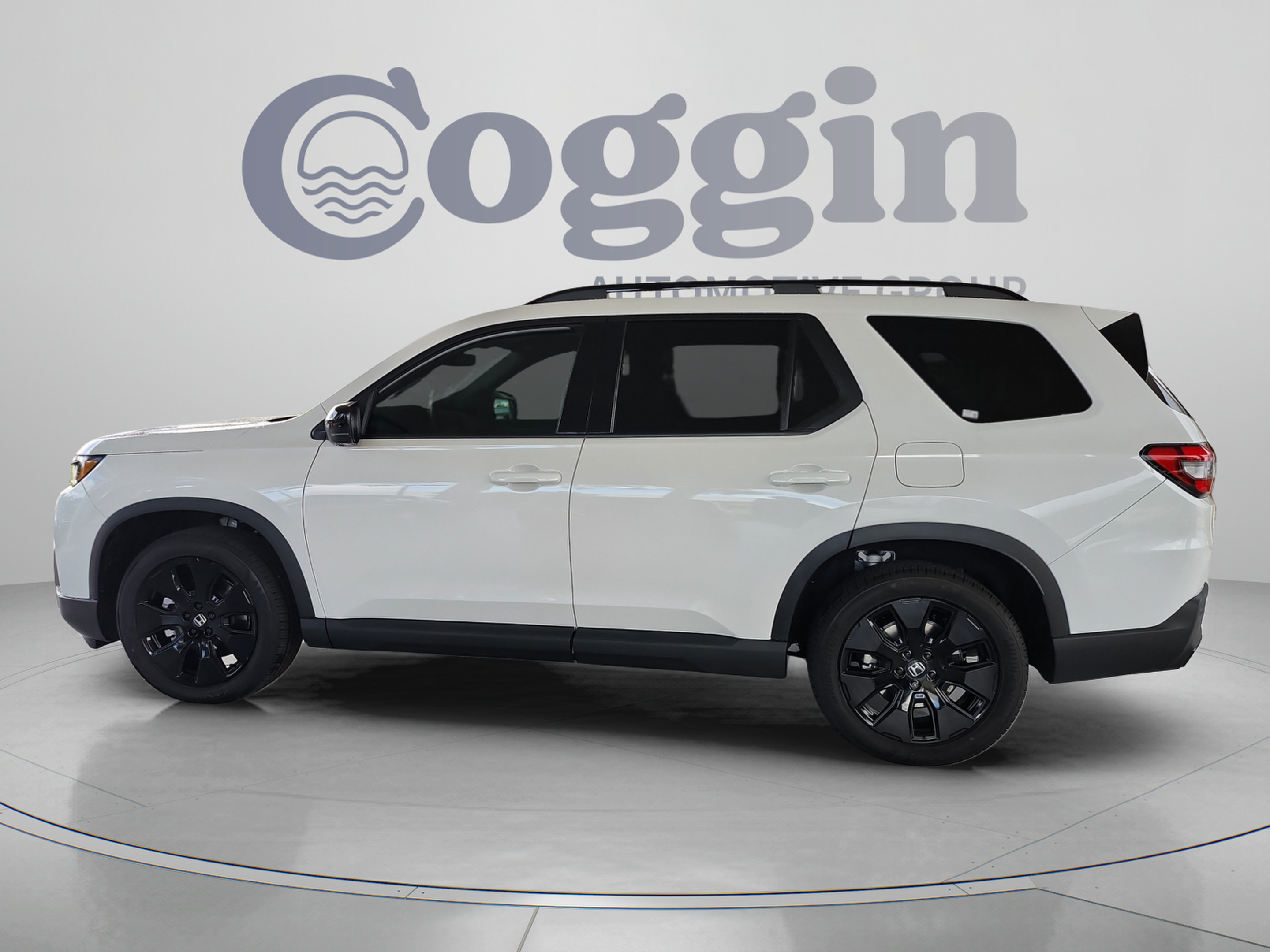 New 2026 Honda Pilot Black Edition image 2