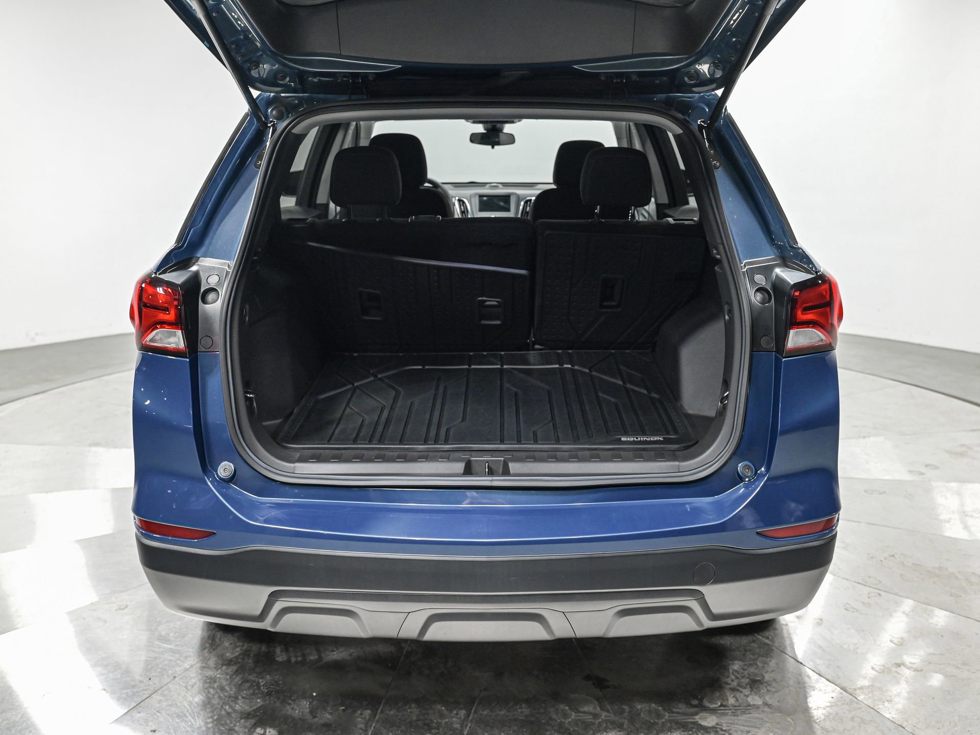 Used 2024 Chevrolet Equinox LS w/ LS Convenience Package image 6