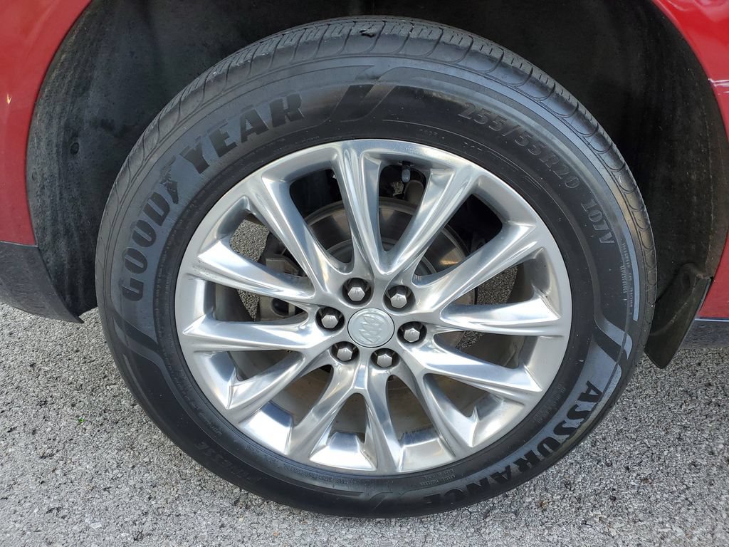Used 2020 Buick Enclave Essence w/ Sound and Sites Package FWD image 5