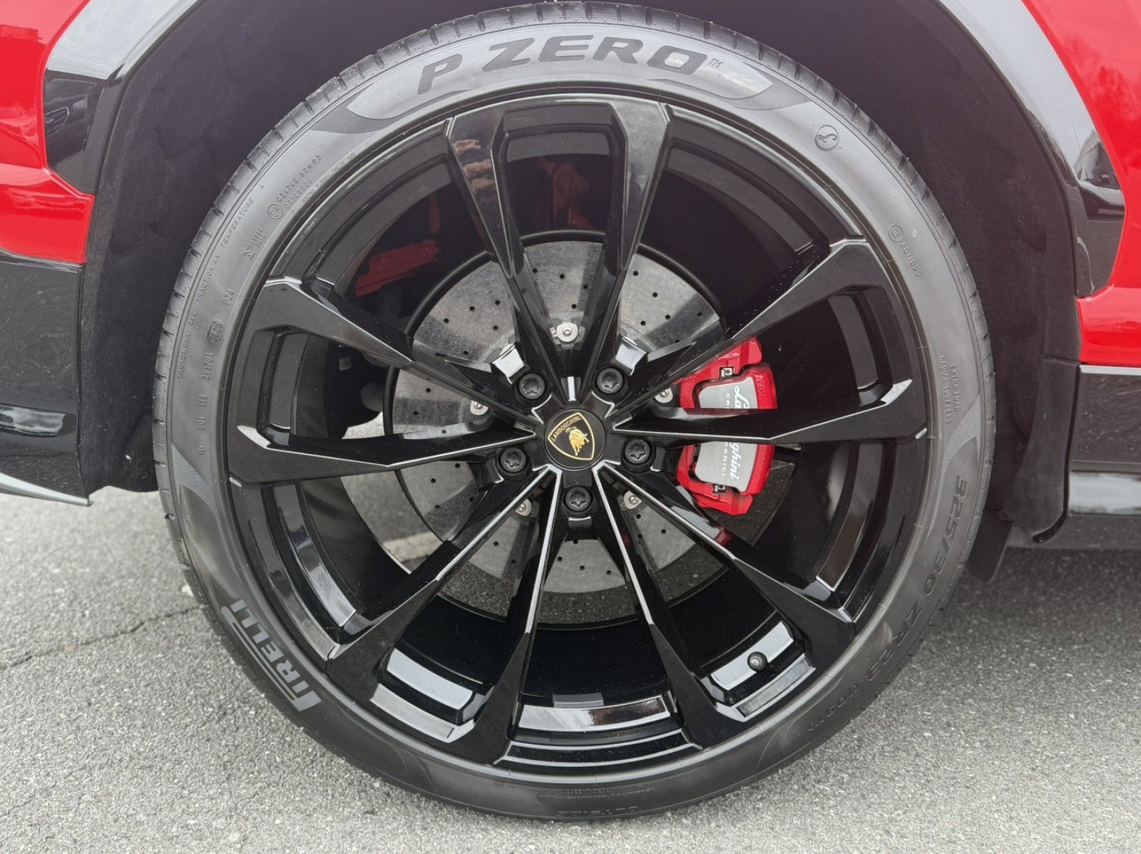 Used 2020 Lamborghini Urus image 25