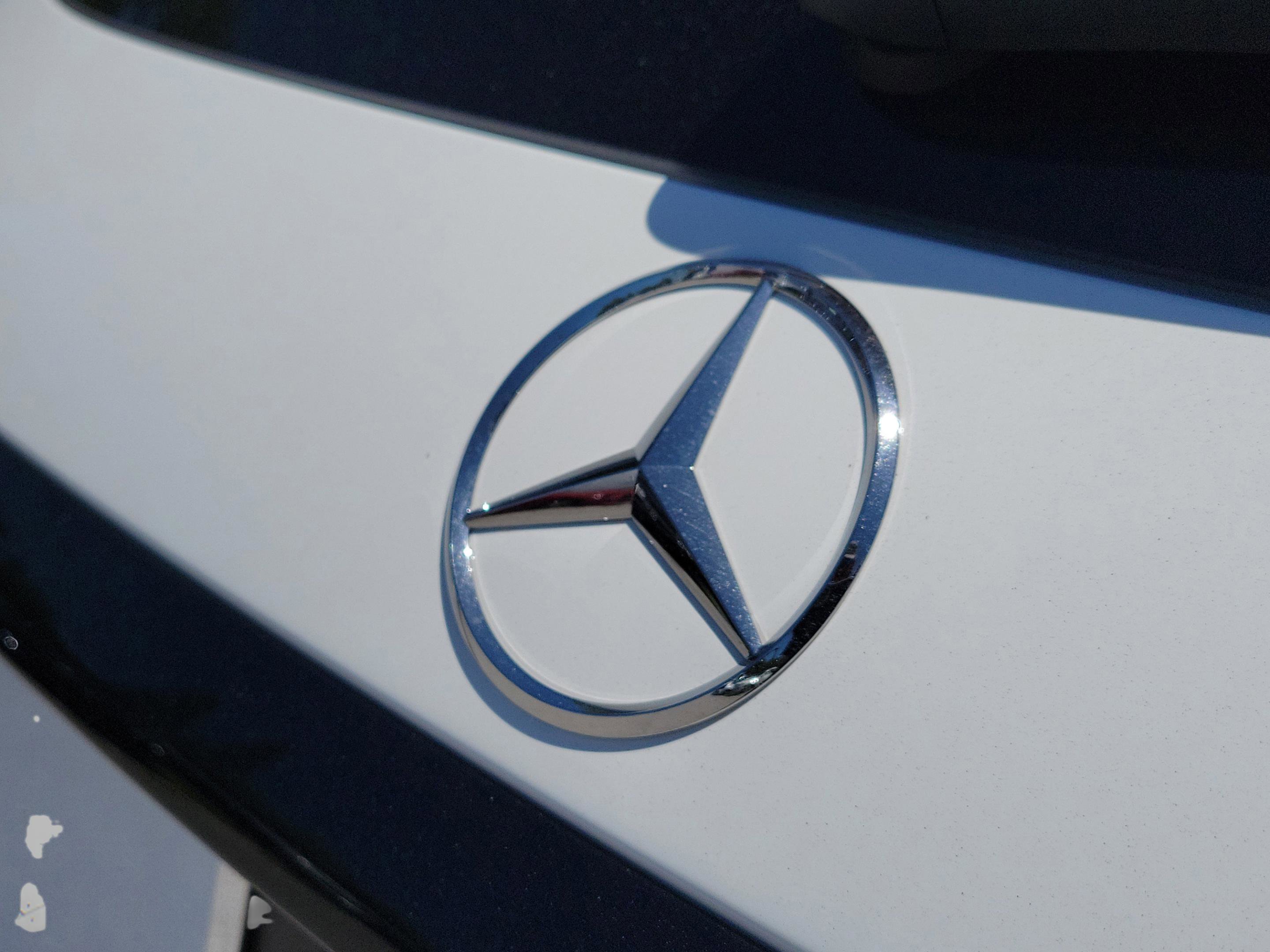 Certified 2025 Mercedes-Benz GLC 300 image 31