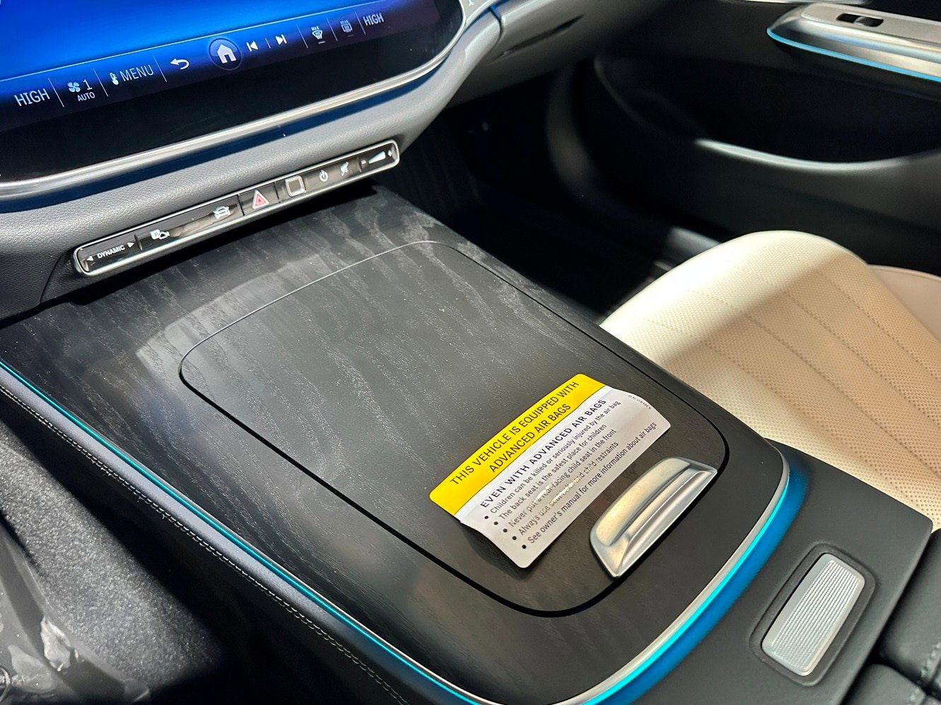 New 2026 Mercedes-Benz E 450 4MATIC Sedan image 12