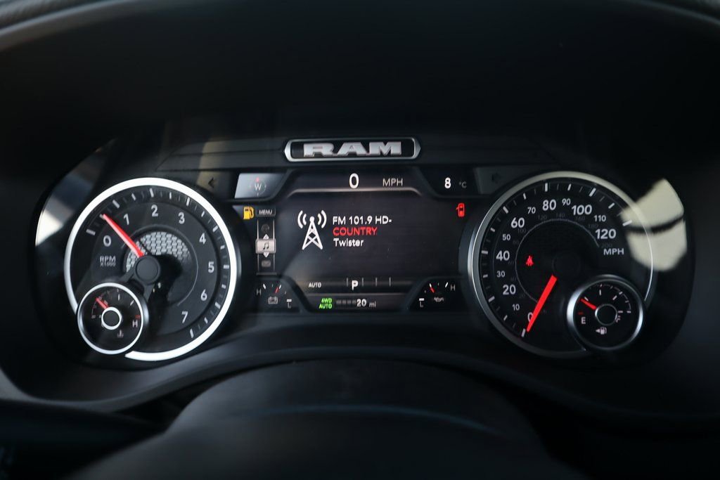 New 2026 RAM 1500 4x4 Crew Cab image 4