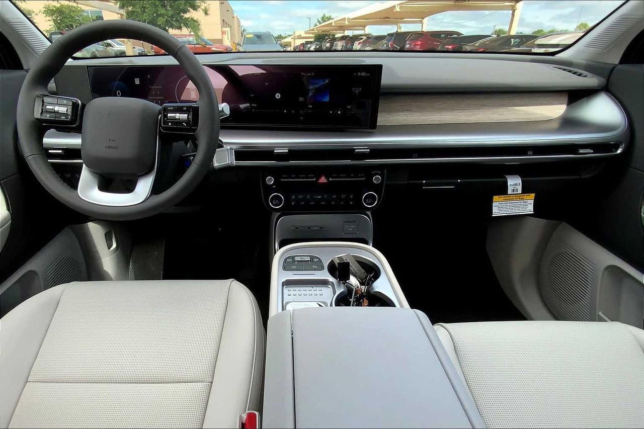New 2026 Hyundai Ioniq 9 SEL image 5