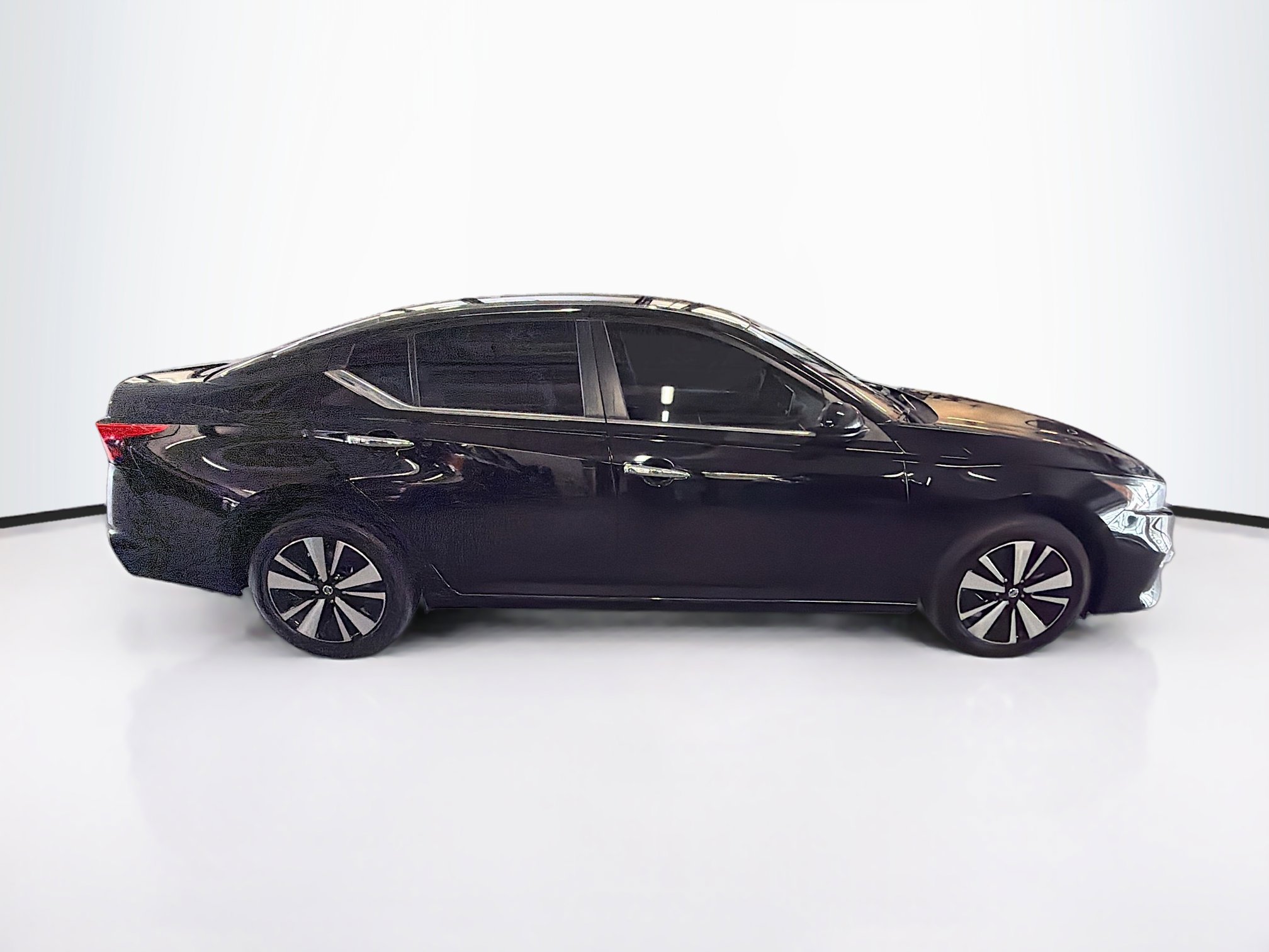 Used 2022 Nissan Altima 2.5 SV AWD/4WD image 10