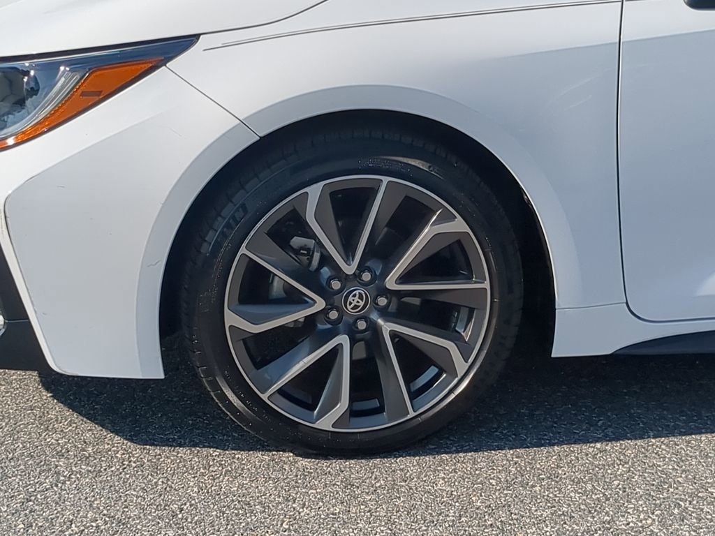 Used 2022 Toyota Corolla XSE image 19