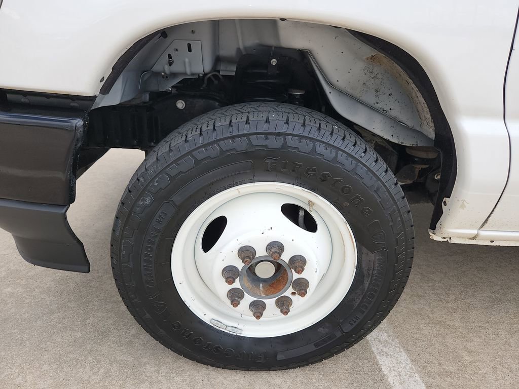 Used 2024 Ford E-350 and Econoline 350 Super Duty w/ Driver's Safety Package image 31